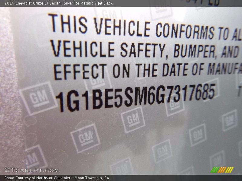 Silver Ice Metallic / Jet Black 2016 Chevrolet Cruze LT Sedan
