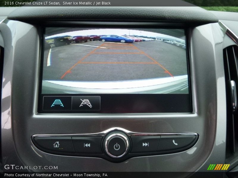 Silver Ice Metallic / Jet Black 2016 Chevrolet Cruze LT Sedan