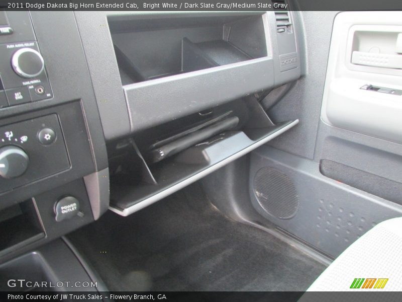 Bright White / Dark Slate Gray/Medium Slate Gray 2011 Dodge Dakota Big Horn Extended Cab