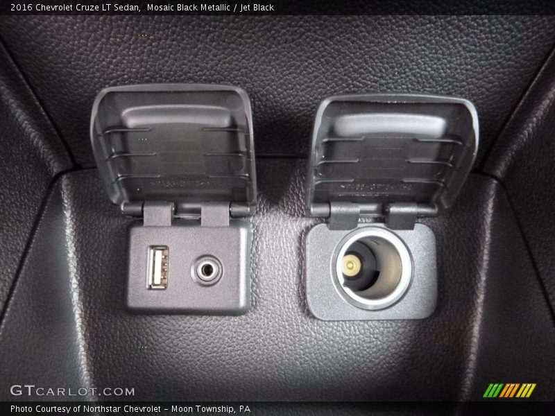 Mosaic Black Metallic / Jet Black 2016 Chevrolet Cruze LT Sedan