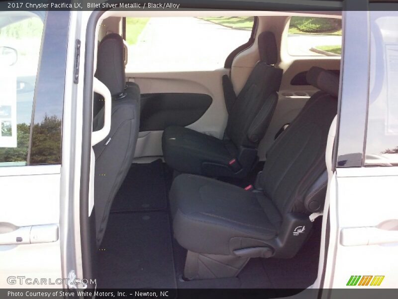 Billet Silver Metallic / Black/Alloy 2017 Chrysler Pacifica LX