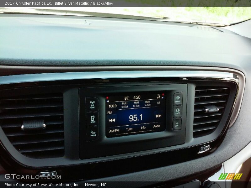 Billet Silver Metallic / Black/Alloy 2017 Chrysler Pacifica LX