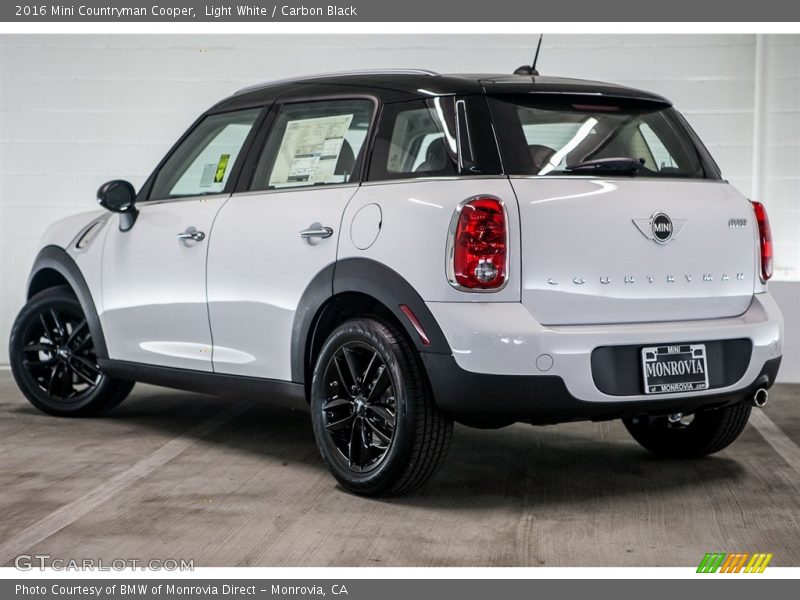 Light White / Carbon Black 2016 Mini Countryman Cooper