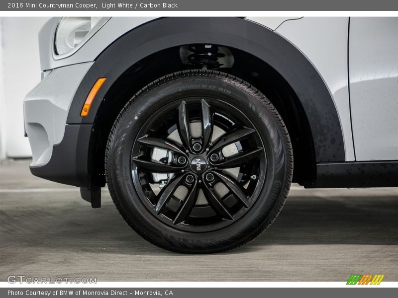 Light White / Carbon Black 2016 Mini Countryman Cooper