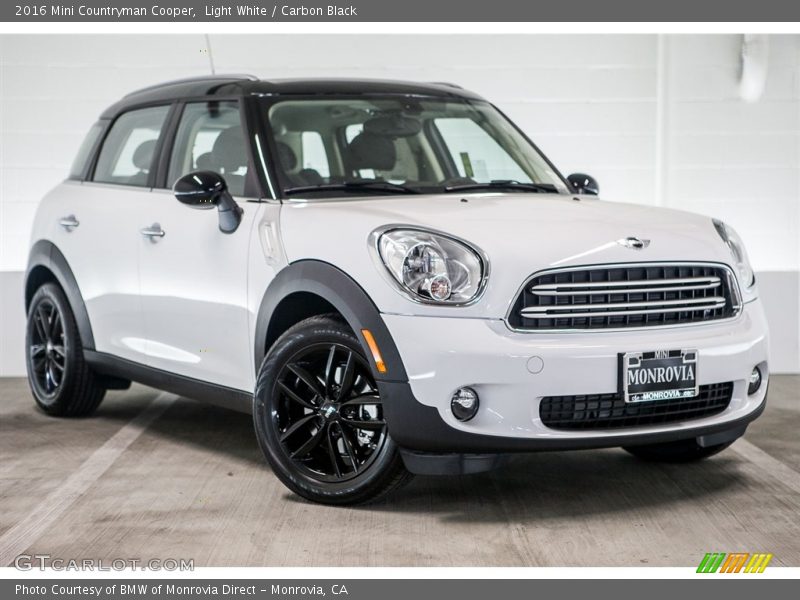 Light White / Carbon Black 2016 Mini Countryman Cooper
