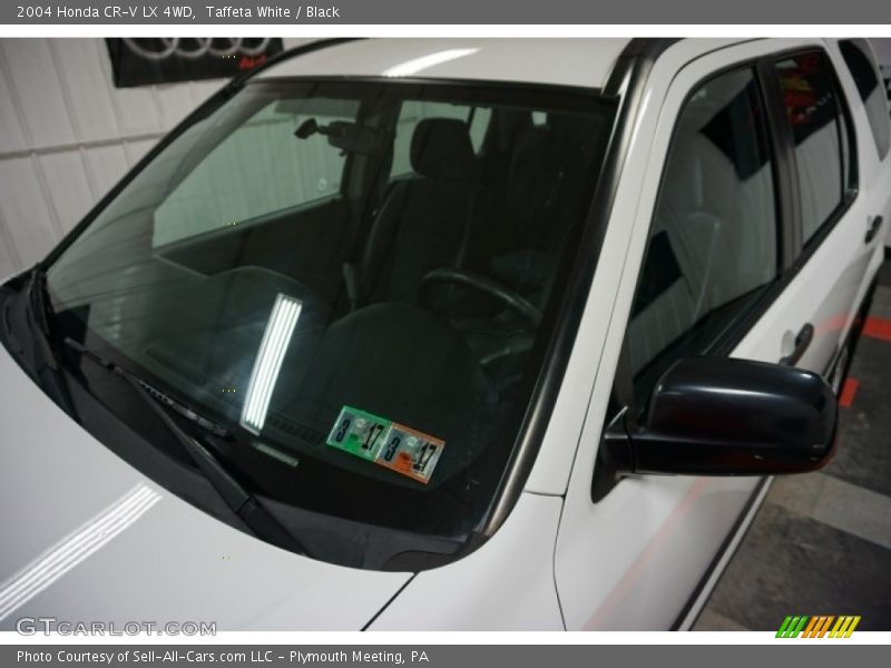 Taffeta White / Black 2004 Honda CR-V LX 4WD