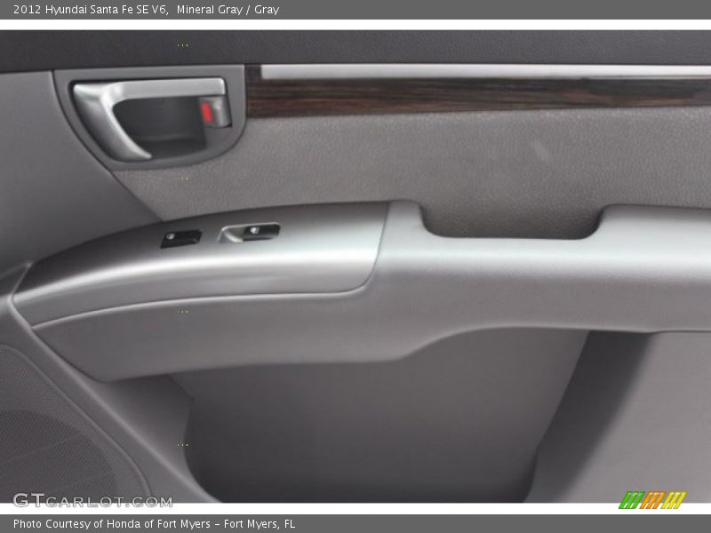 Mineral Gray / Gray 2012 Hyundai Santa Fe SE V6