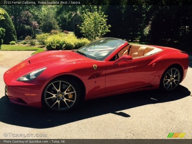 Rosso Scuderia (Red) / Sabbia 2010 Ferrari California