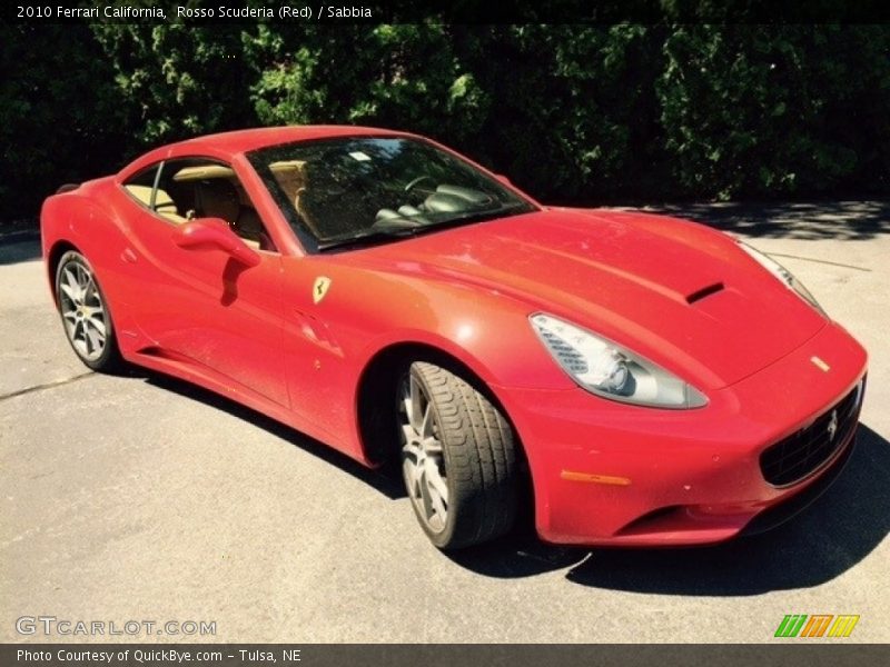 Rosso Scuderia (Red) / Sabbia 2010 Ferrari California