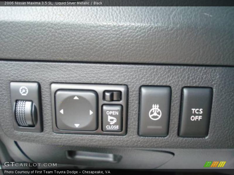 Liquid Silver Metallic / Black 2006 Nissan Maxima 3.5 SL