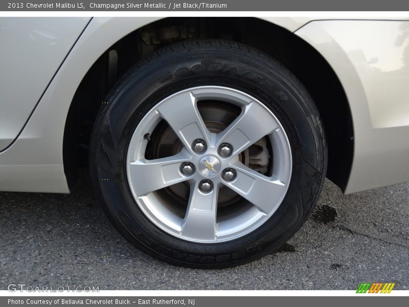 Champagne Silver Metallic / Jet Black/Titanium 2013 Chevrolet Malibu LS