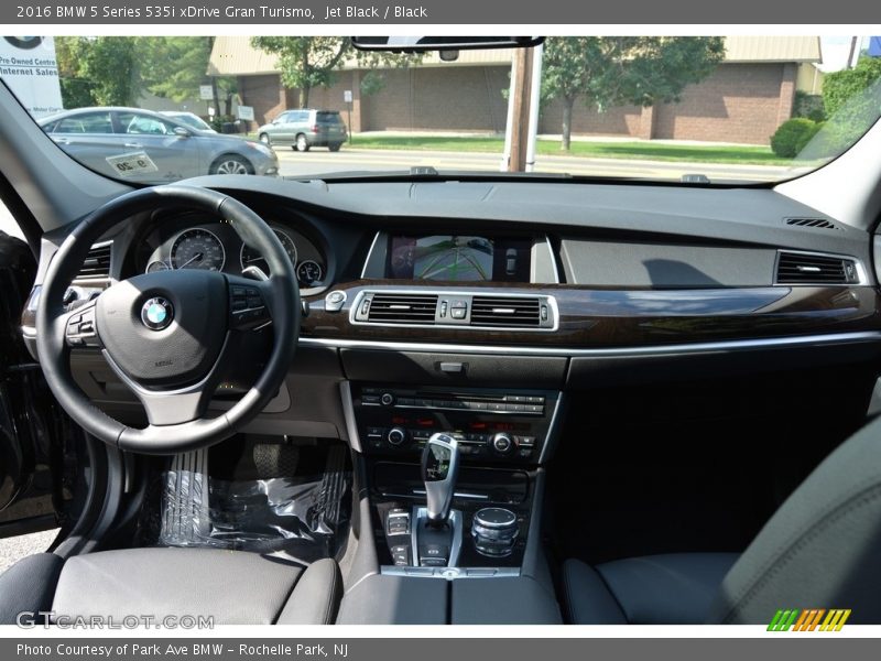 Jet Black / Black 2016 BMW 5 Series 535i xDrive Gran Turismo