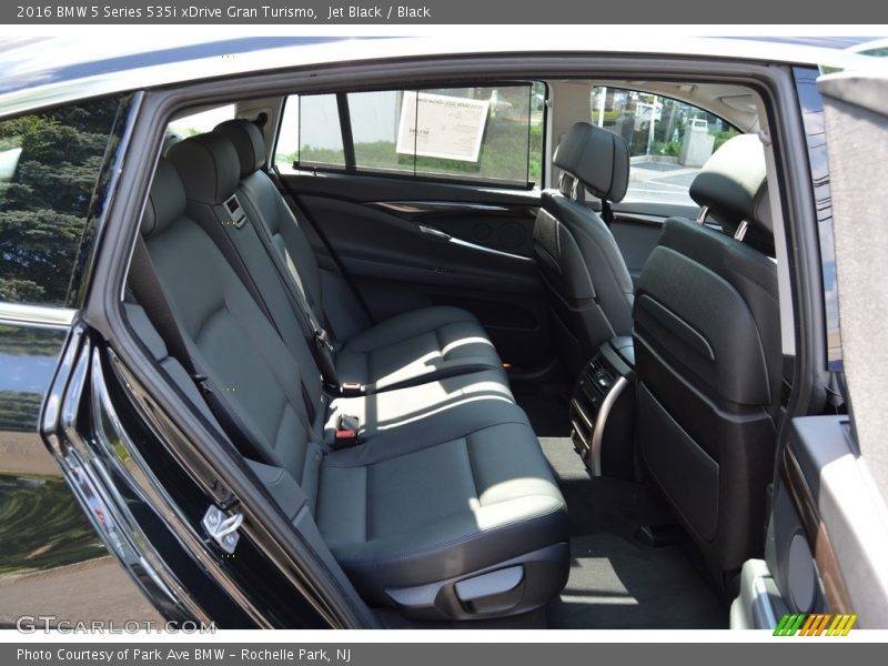 Jet Black / Black 2016 BMW 5 Series 535i xDrive Gran Turismo