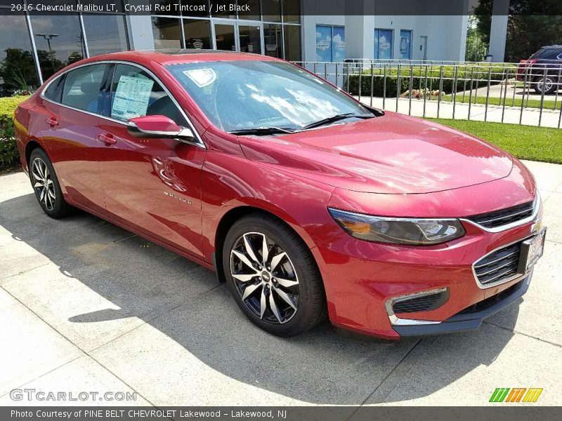 Front 3/4 View of 2016 Malibu LT