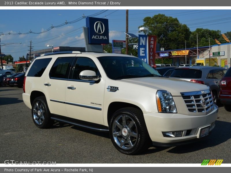 White Diamond Tricoat / Ebony 2013 Cadillac Escalade Luxury AWD