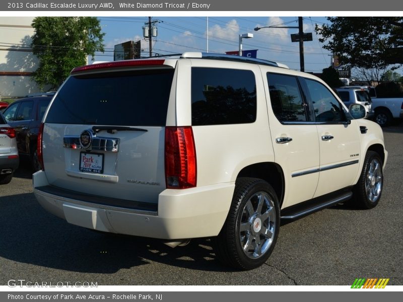 White Diamond Tricoat / Ebony 2013 Cadillac Escalade Luxury AWD