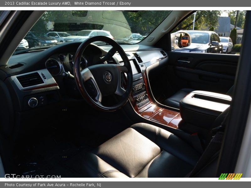 White Diamond Tricoat / Ebony 2013 Cadillac Escalade Luxury AWD