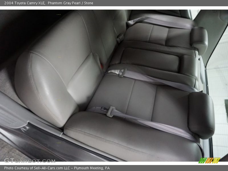 Phantom Gray Pearl / Stone 2004 Toyota Camry XLE