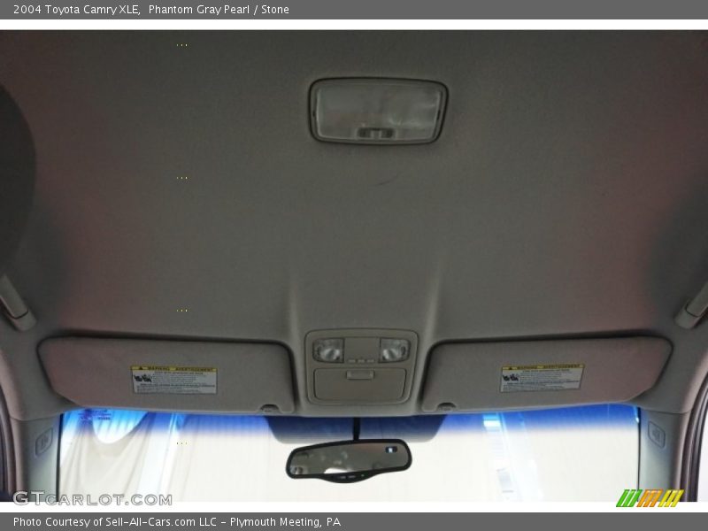 Phantom Gray Pearl / Stone 2004 Toyota Camry XLE