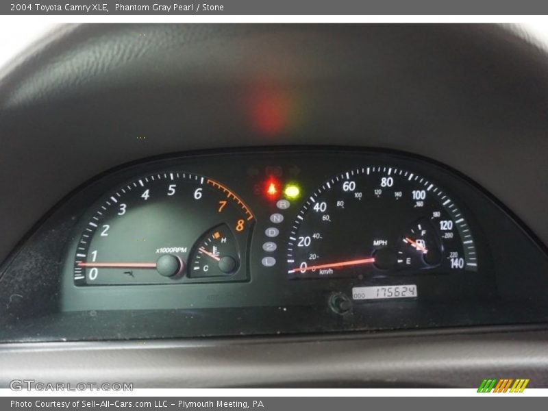 Phantom Gray Pearl / Stone 2004 Toyota Camry XLE
