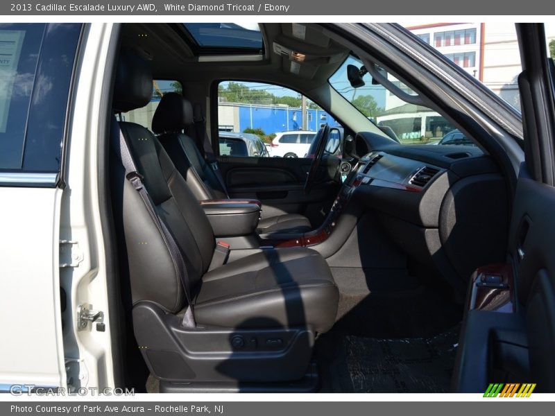 White Diamond Tricoat / Ebony 2013 Cadillac Escalade Luxury AWD