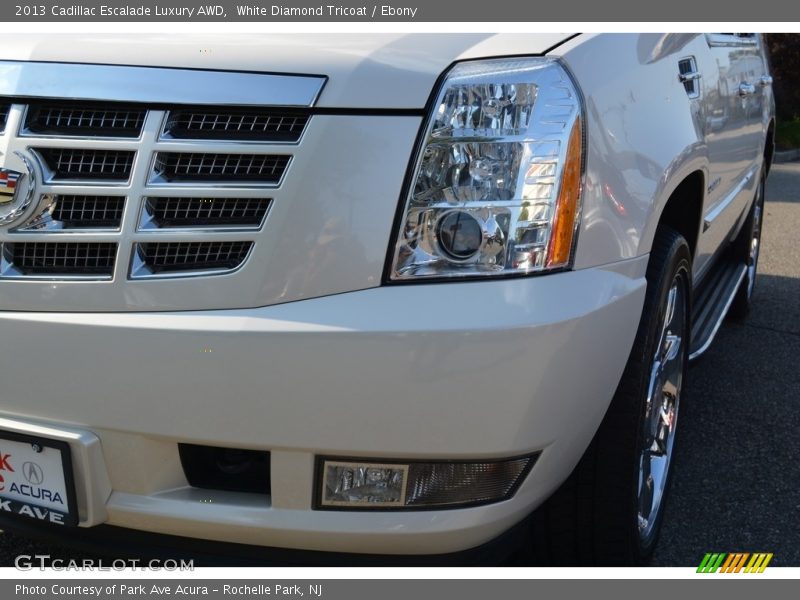 White Diamond Tricoat / Ebony 2013 Cadillac Escalade Luxury AWD