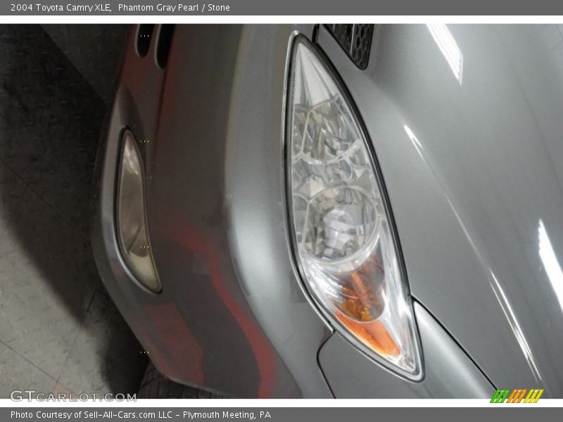 Phantom Gray Pearl / Stone 2004 Toyota Camry XLE
