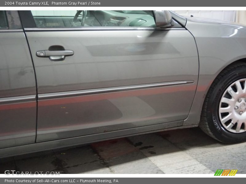 Phantom Gray Pearl / Stone 2004 Toyota Camry XLE