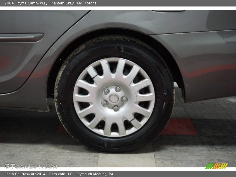 Phantom Gray Pearl / Stone 2004 Toyota Camry XLE