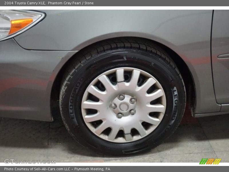 Phantom Gray Pearl / Stone 2004 Toyota Camry XLE