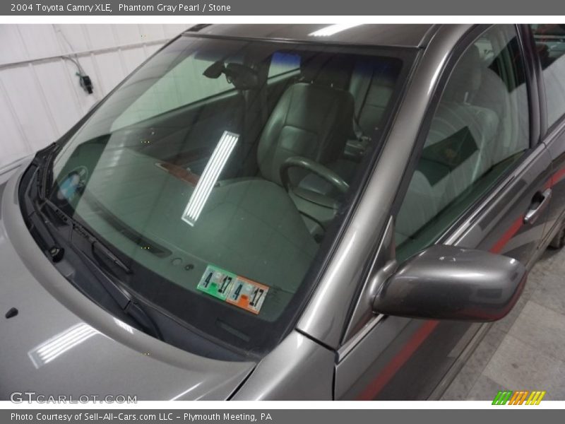Phantom Gray Pearl / Stone 2004 Toyota Camry XLE