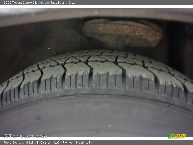 Antique Sage Pearl / Gray 2000 Toyota Camry CE