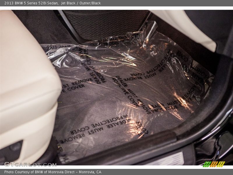 Jet Black / Oyster/Black 2013 BMW 5 Series 528i Sedan