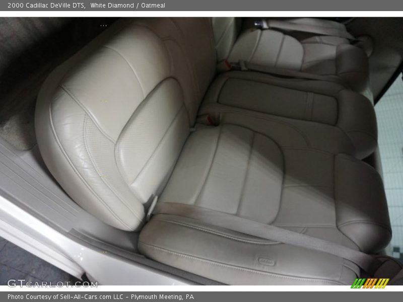 White Diamond / Oatmeal 2000 Cadillac DeVille DTS
