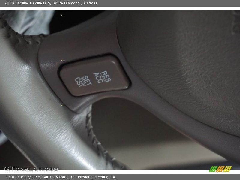 White Diamond / Oatmeal 2000 Cadillac DeVille DTS