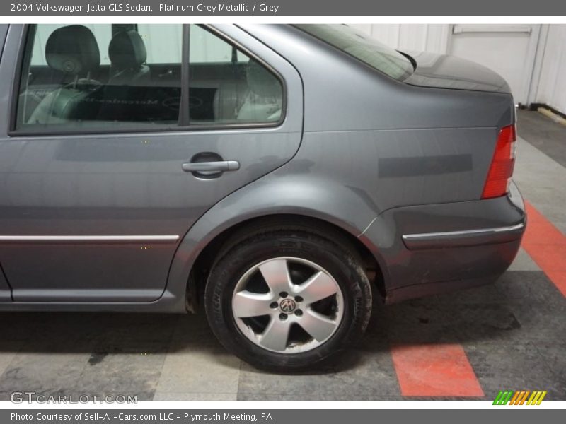 Platinum Grey Metallic / Grey 2004 Volkswagen Jetta GLS Sedan