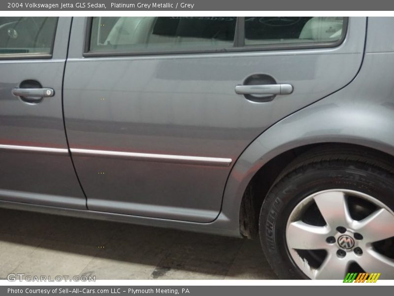Platinum Grey Metallic / Grey 2004 Volkswagen Jetta GLS Sedan