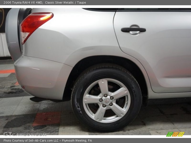 Classic Silver Metallic / Taupe 2006 Toyota RAV4 V6 4WD