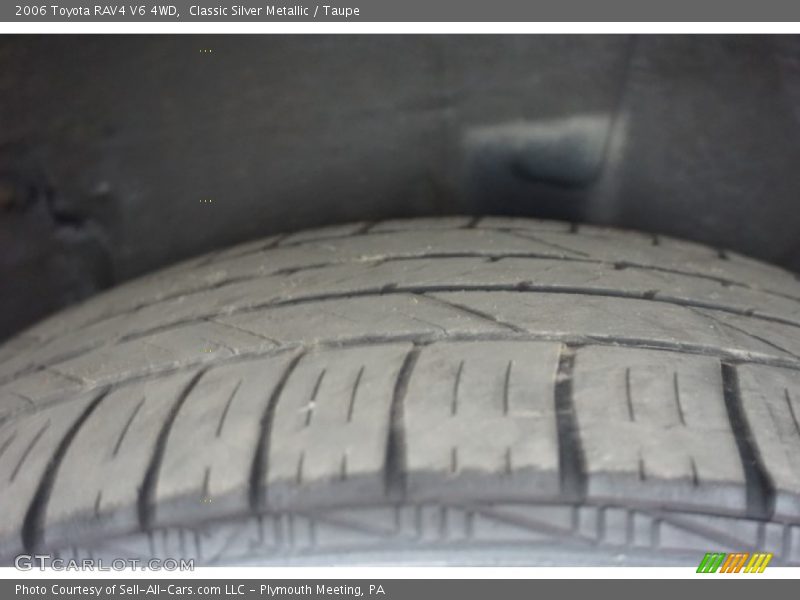 Classic Silver Metallic / Taupe 2006 Toyota RAV4 V6 4WD