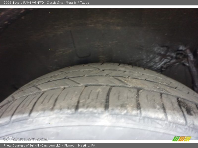 Classic Silver Metallic / Taupe 2006 Toyota RAV4 V6 4WD
