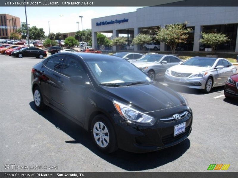 Ultra Black / Beige 2016 Hyundai Accent SE Sedan