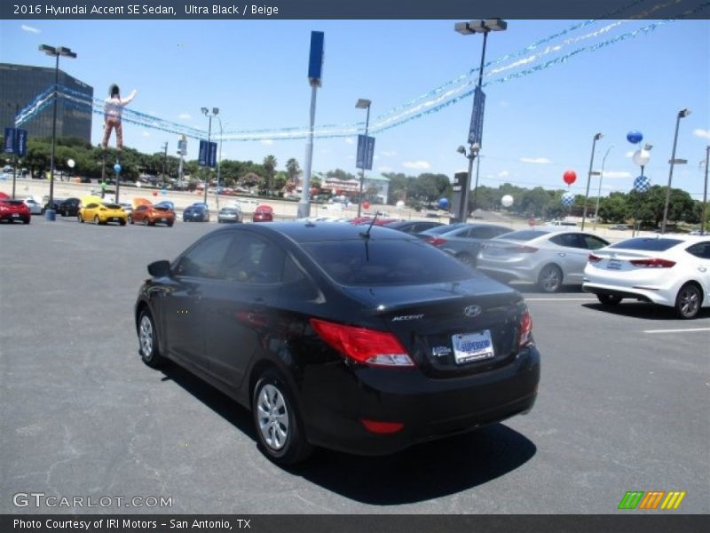 Ultra Black / Beige 2016 Hyundai Accent SE Sedan