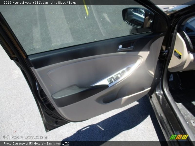 Ultra Black / Beige 2016 Hyundai Accent SE Sedan