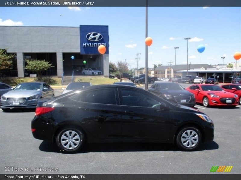 Ultra Black / Gray 2016 Hyundai Accent SE Sedan