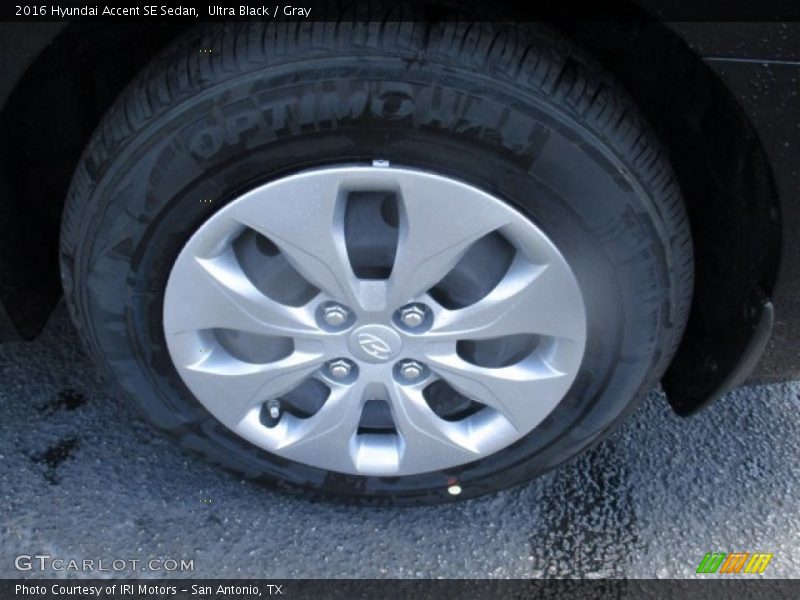 Ultra Black / Gray 2016 Hyundai Accent SE Sedan