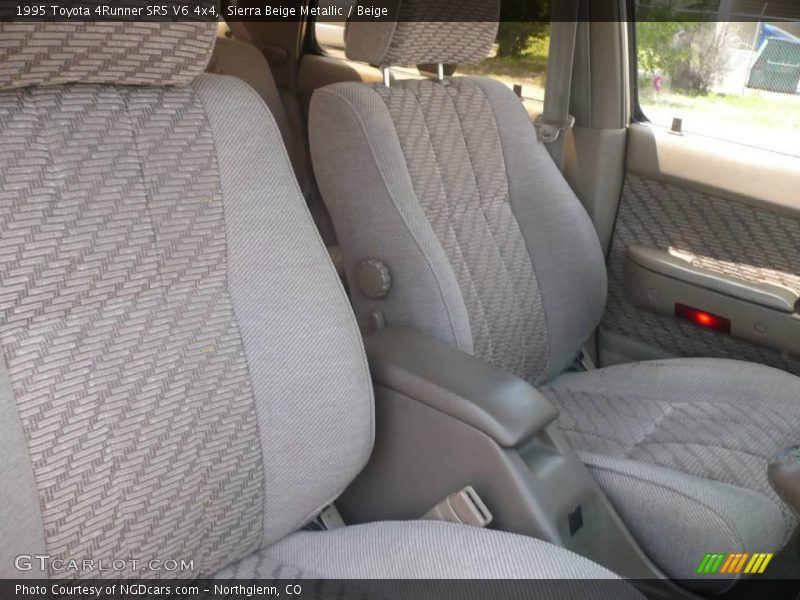 Sierra Beige Metallic / Beige 1995 Toyota 4Runner SR5 V6 4x4