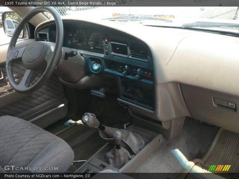 Sierra Beige Metallic / Beige 1995 Toyota 4Runner SR5 V6 4x4