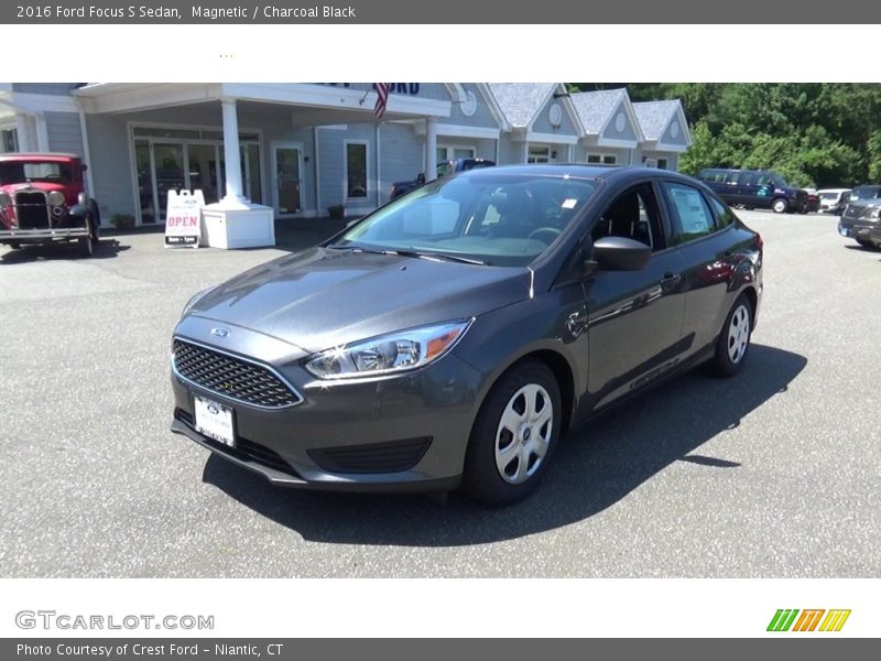 Magnetic / Charcoal Black 2016 Ford Focus S Sedan