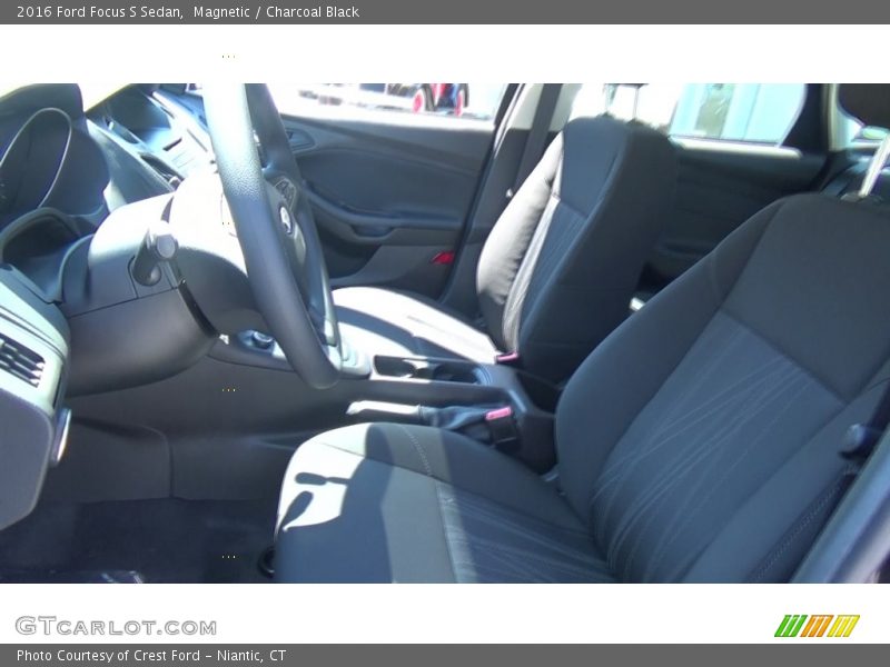 Magnetic / Charcoal Black 2016 Ford Focus S Sedan