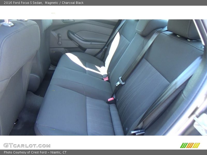 Magnetic / Charcoal Black 2016 Ford Focus S Sedan
